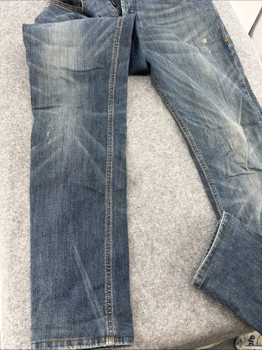 Diesel Men's 1979 Sleenker Skinny Fit  button fly distressed Jeans 31